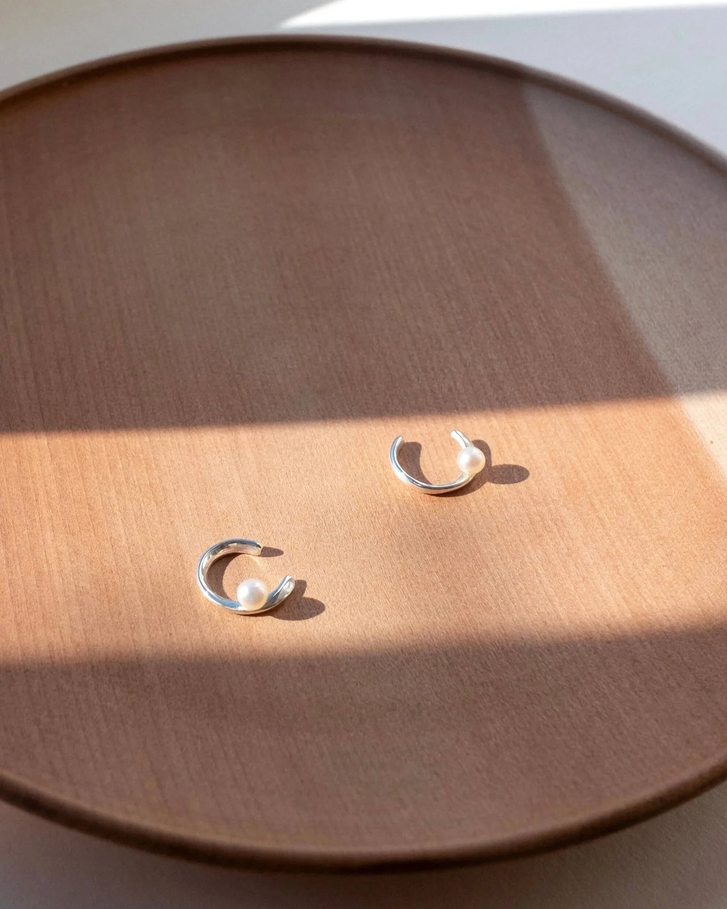 Single Pearl Ear Cuff - Farmatuur